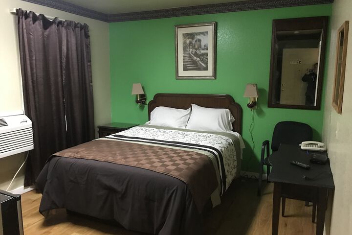 Outpost Motel