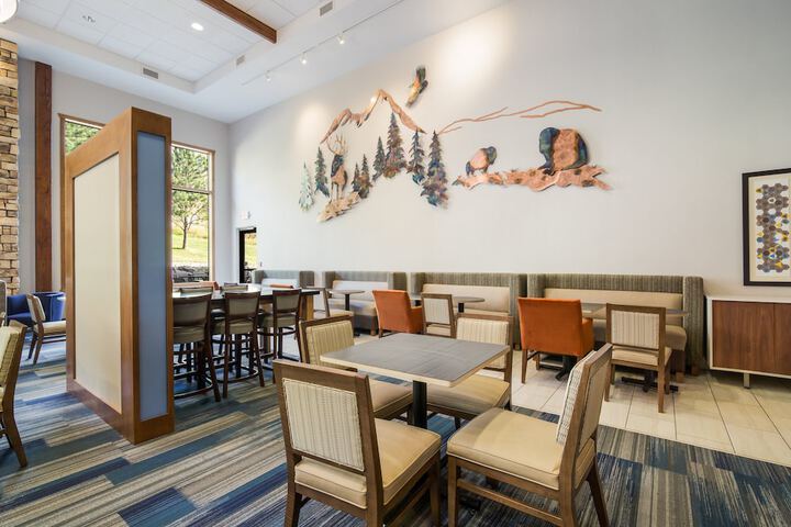 Holiday Inn Express Hotel & Suites Custer by IHG