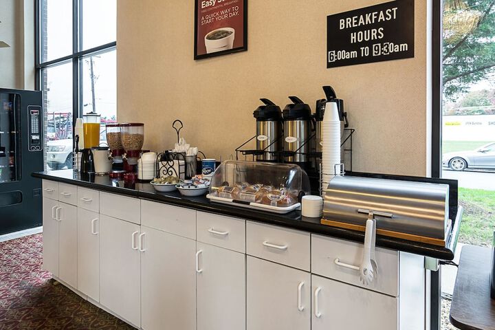Breakfast/Coffee Service 34 of 35