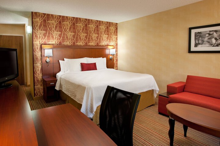 Room 13 of 27