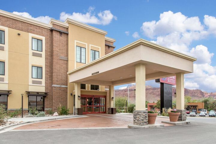 Hotel 3 of 41