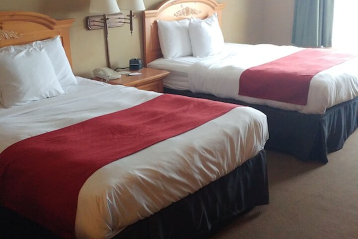 Country Inn & Suites by Radisson Waterloo, IA