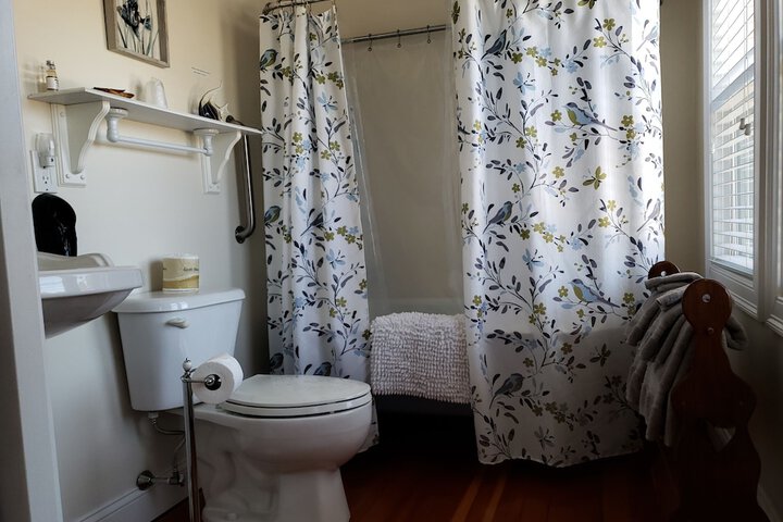 The Elmere House Bed & Breakfast