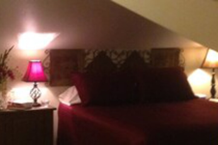 McKenzie House B & B