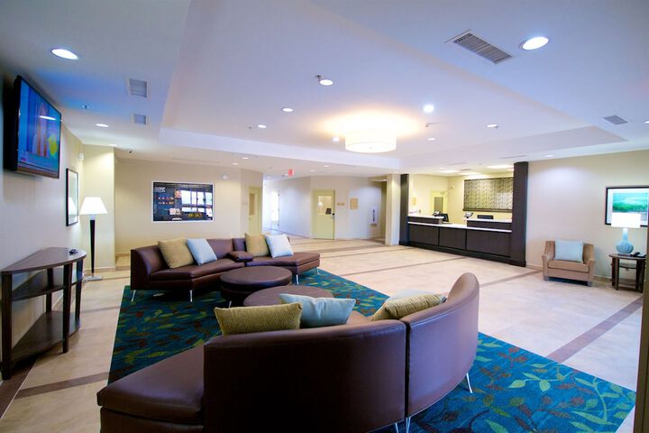 Hotel Interior 8 of 25