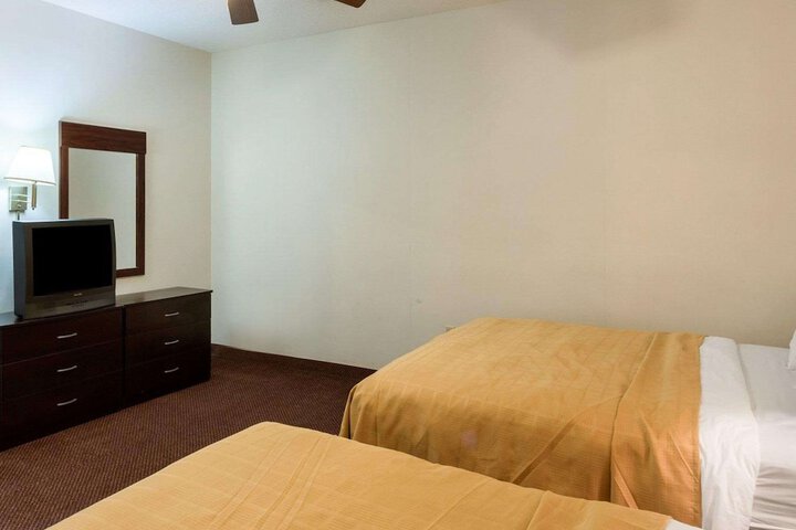 Room 7 of 23