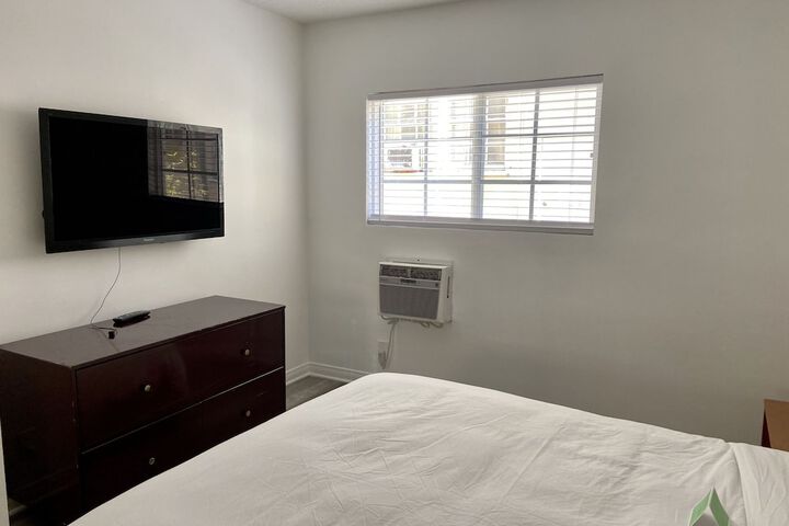 Room 35 of 79