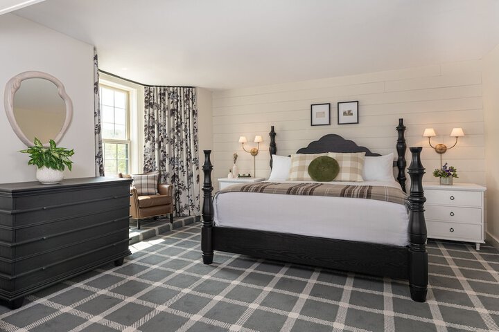 Room 44 of 147