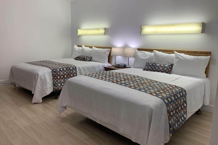 Room 5 of 7