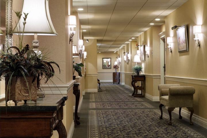 Ballroom/Hall 28 of 35