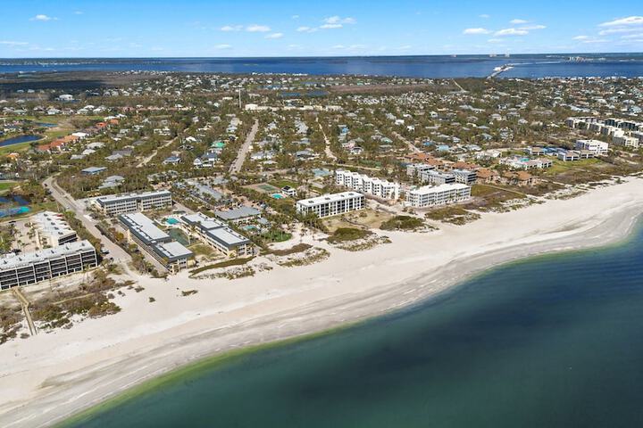 Driftwood Inn