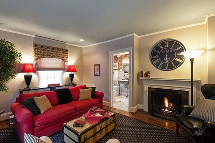 10 Fitch Luxurious Romantic Inn