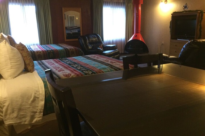 Sitzmark Chalet Inn