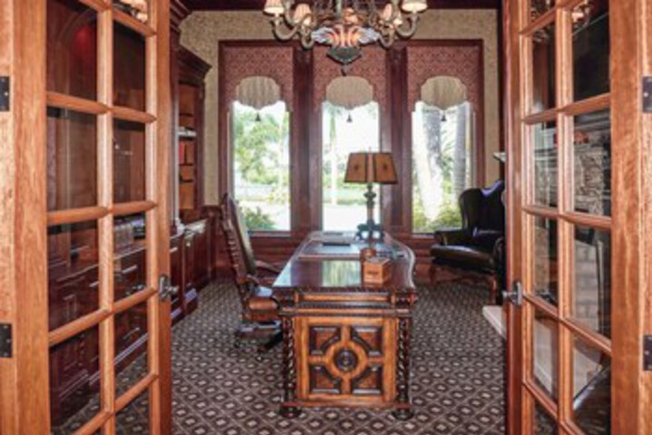 Tierra Verde St. Petersburg Waterfront Estate by Techtravel