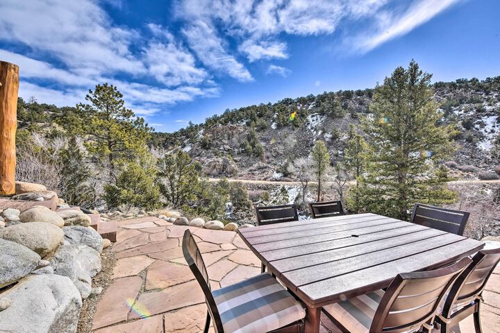 Riverfront Retreat w / Hot Tub: Fish & Hike!