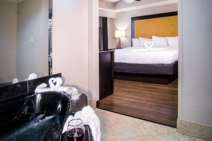 Room 16 of 25