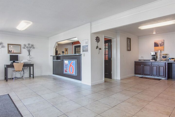 Motel 6 Hope AR