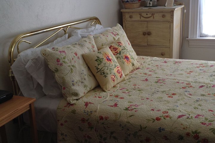 Red Lion Bed & Breakfast