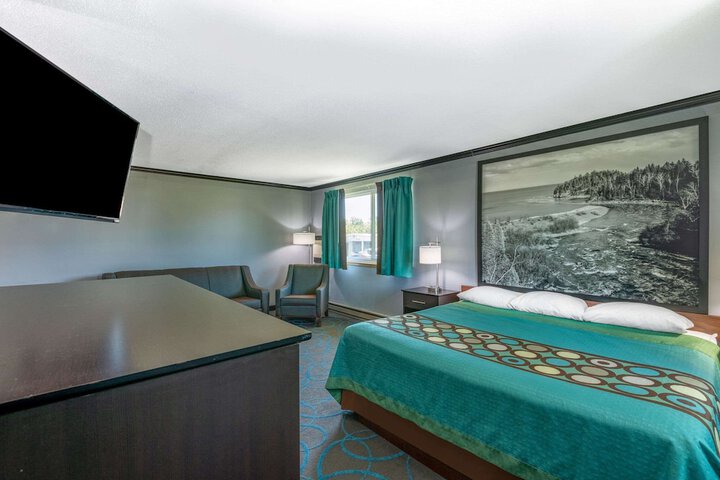 Room 17 of 26