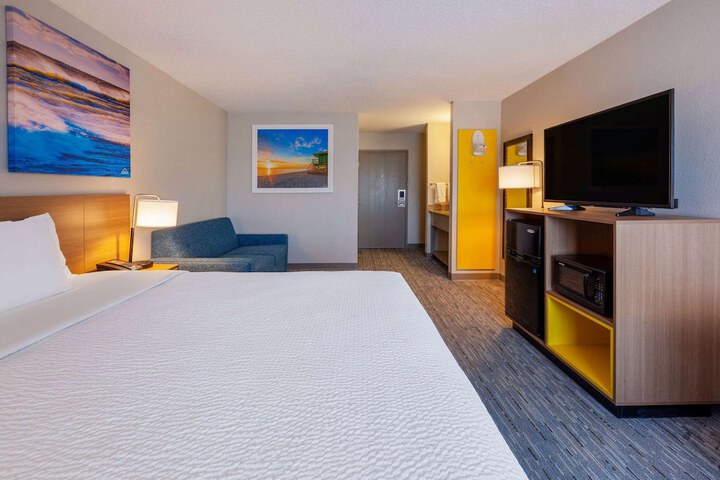Room 20 of 34