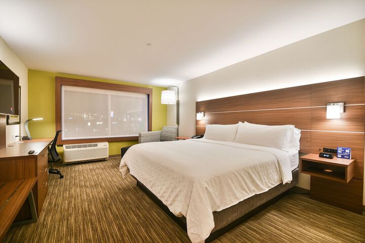 Room 30 of 53