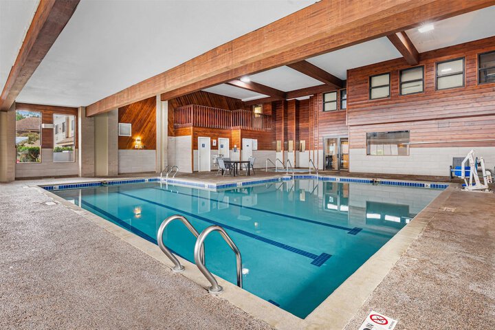 Best Western Ambassador Inn & Suites