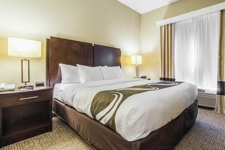 Quality Suites Graham - Burlington South