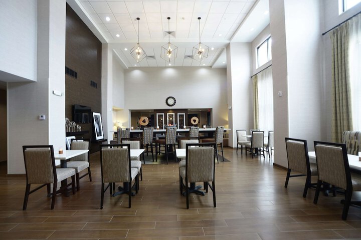Hotel Interior 10 of 38