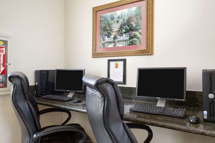 Business Center 16 of 16