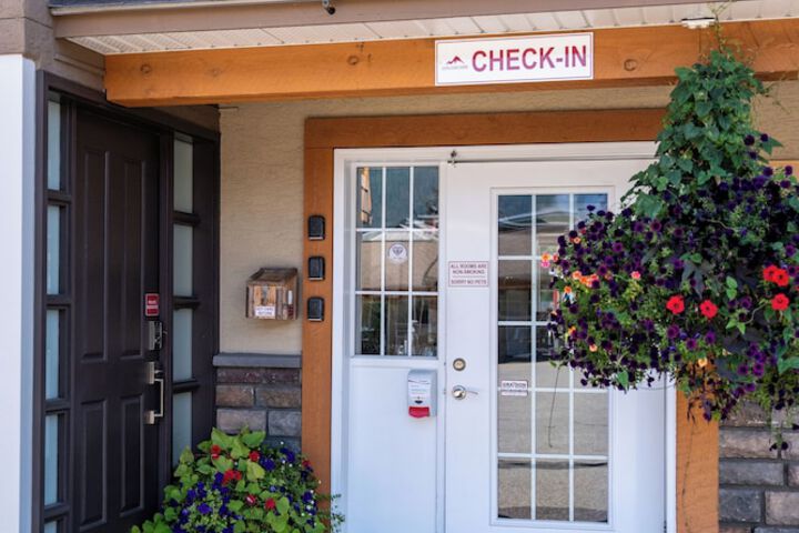 Swiss Chalet Motel