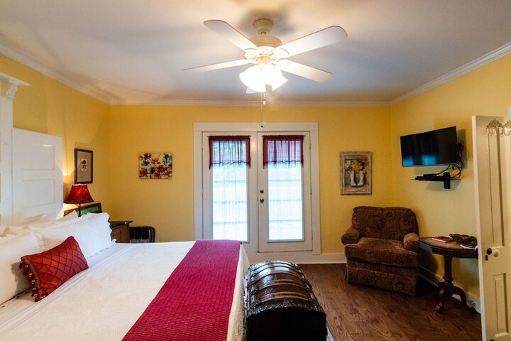 Kennedy Manor B & B