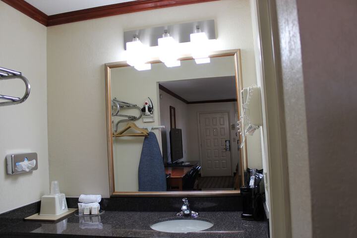 Room 14 of 15