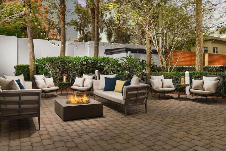 Courtyard by Marriott Orlando Downtown