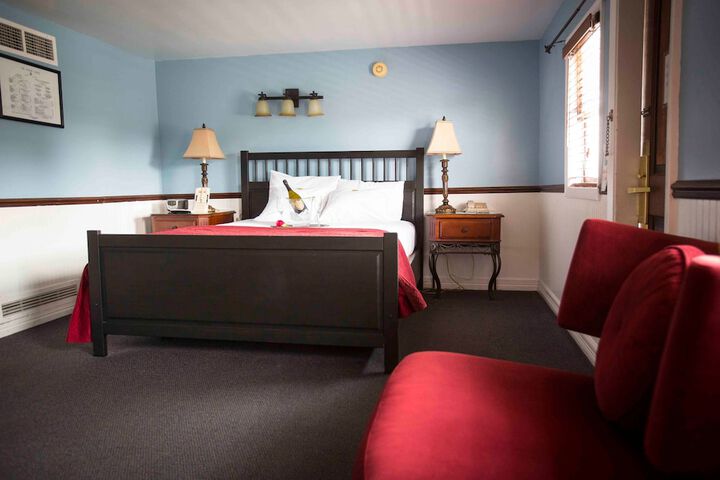 Room 25 of 47
