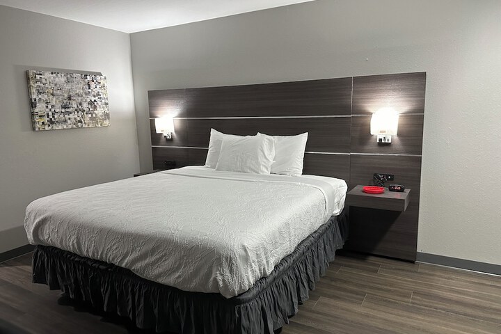 Room 5 of 23