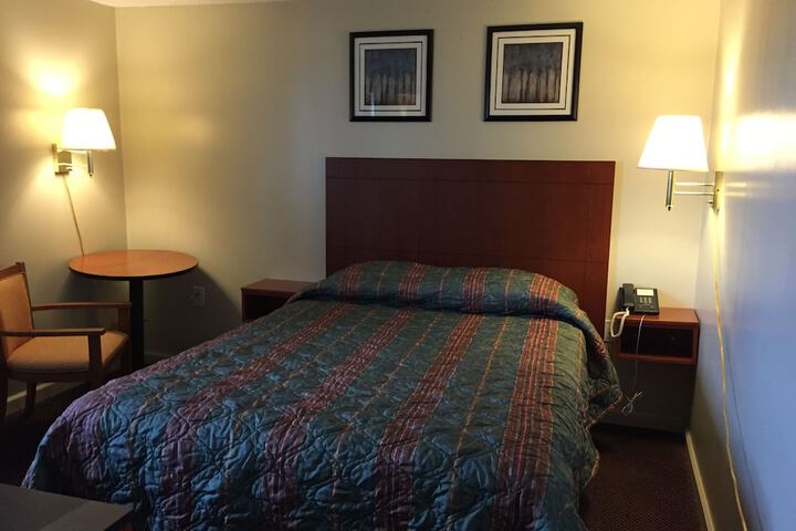 Room 16 of 25