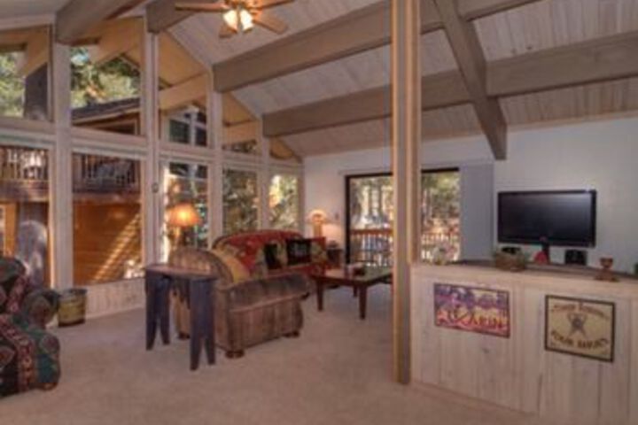 Spacious 3 North Shore Townhome 3 Br Townhouse by RedAwning