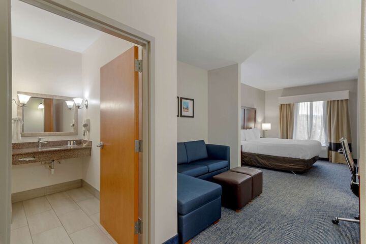 Room 26 of 47