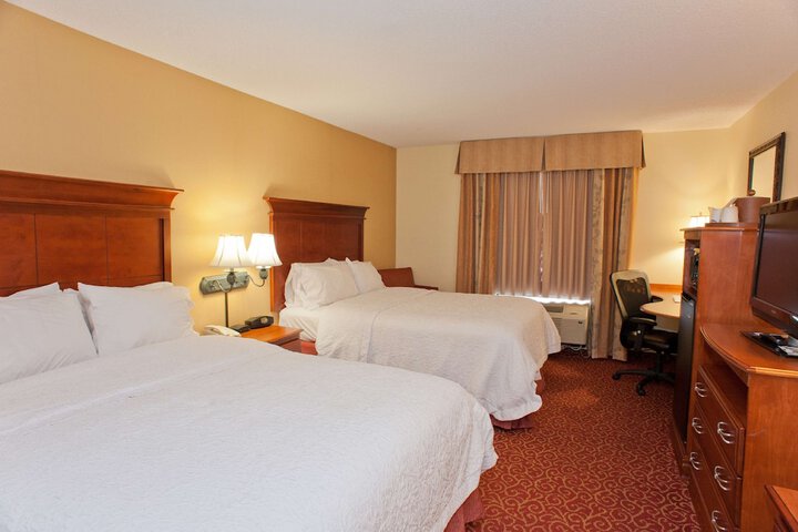 Hampton Inn & Suites McComb