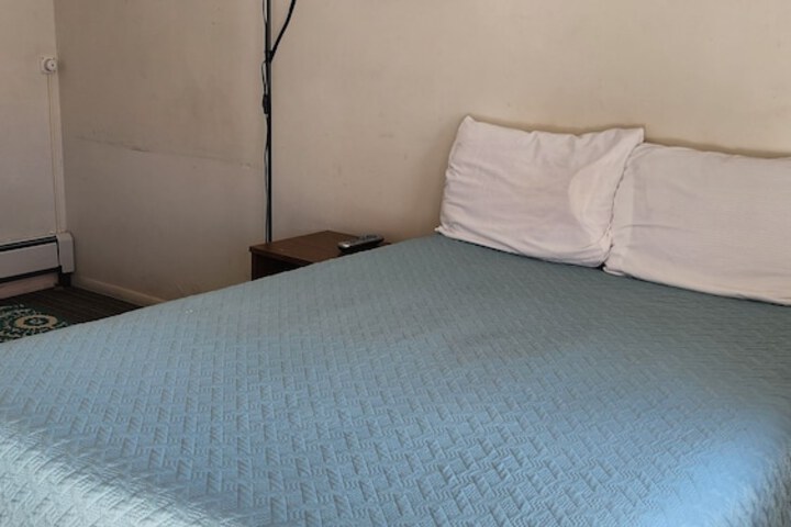 Room 10 of 35