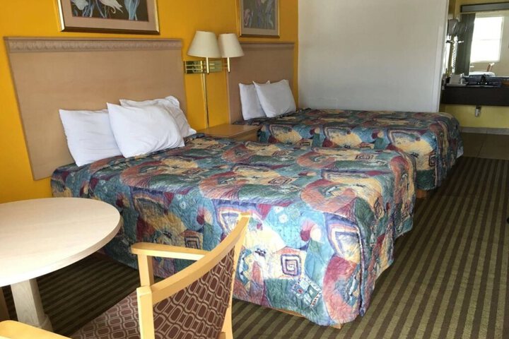 FAIRWAY INN