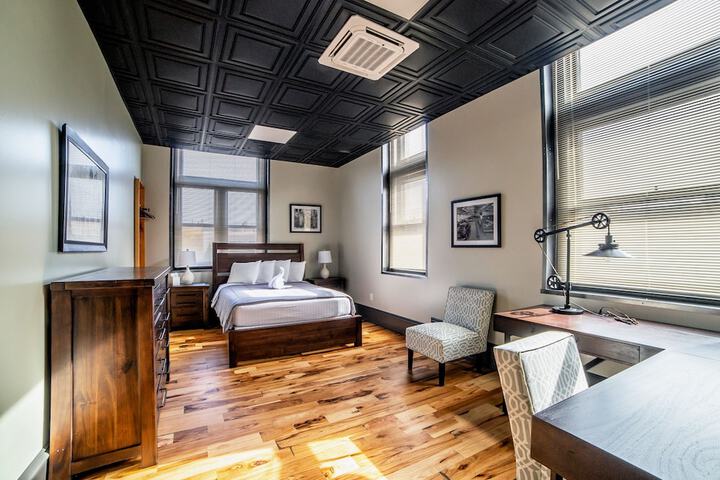 Room 210 of 223