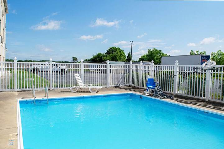 Motel 6 Seymour IN - North