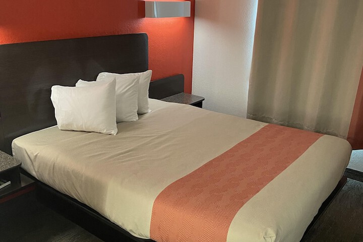 Room 22 of 56