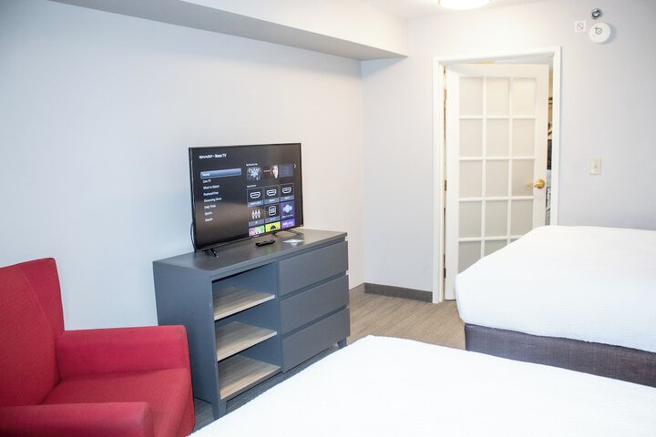 Country Inn & Suites by Radisson Big Rapids, MI