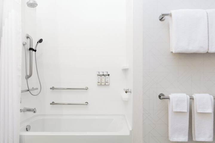 Holiday Inn Express & Suites Los Alamos Entrada Park by IHG