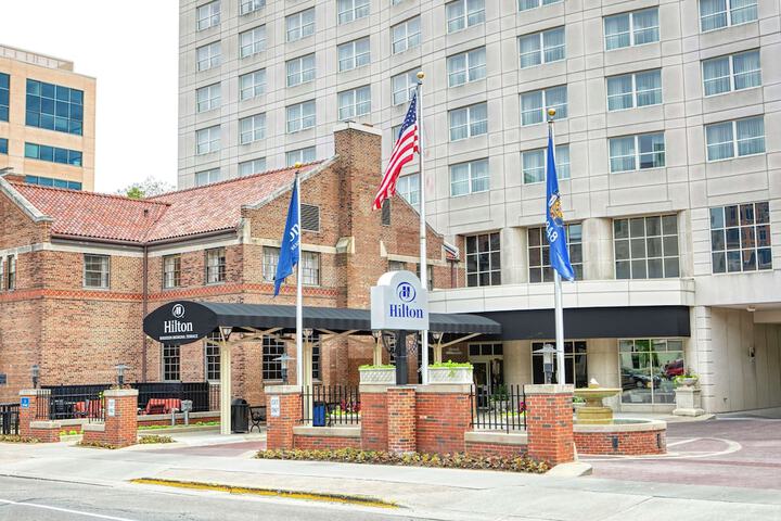 Hotel 2 of 52