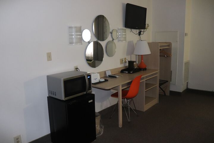 Room 17 of 31