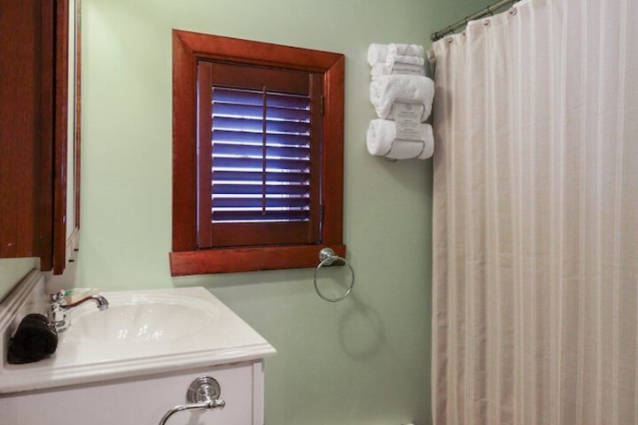 Room 14 of 30