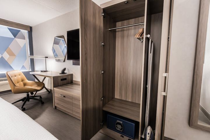 Room 50 of 89
